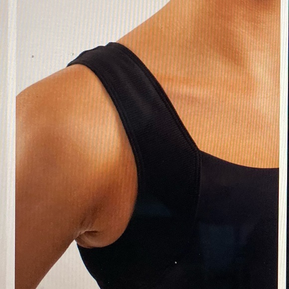 Lululemon Tame Me Tank Size 6 Black - Picture 7 of 7